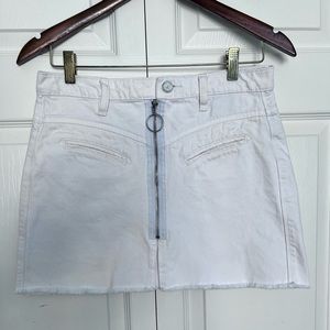 Blank NYC White Denim Exposed Zipper Raw Hem Mini Skirt-Waist Size 25